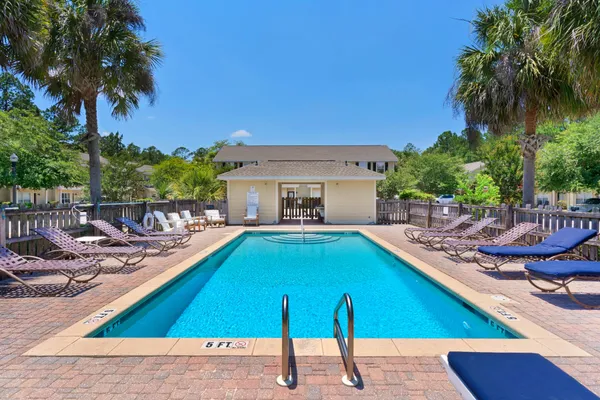 $1,700 | 15284 Business Highway, Unit 7A, Freeport, FL 32439