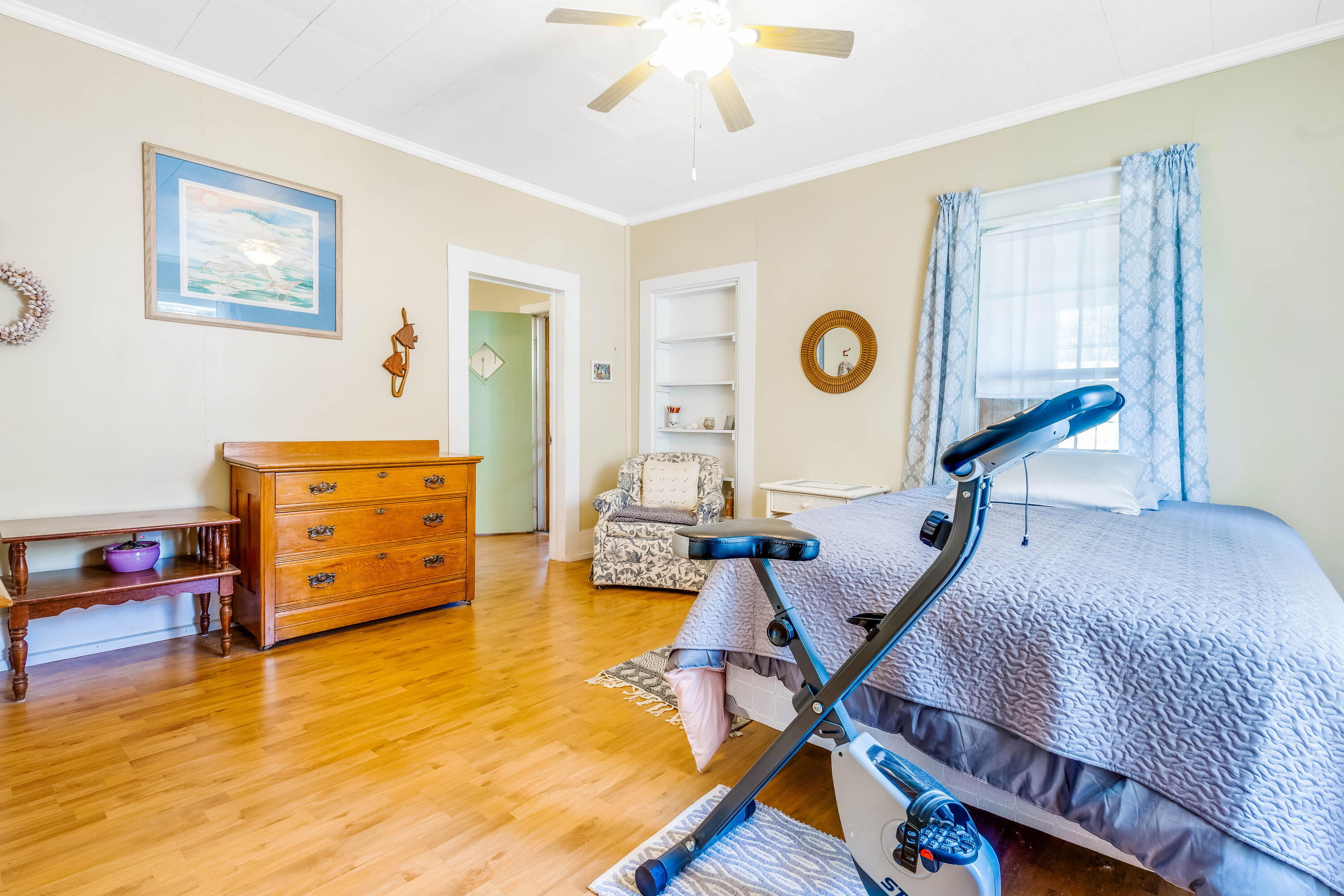 21132 Seminole Street Florala, AL 36455 - Photo 13 of 44 a living room with furniture and a flat screen tv