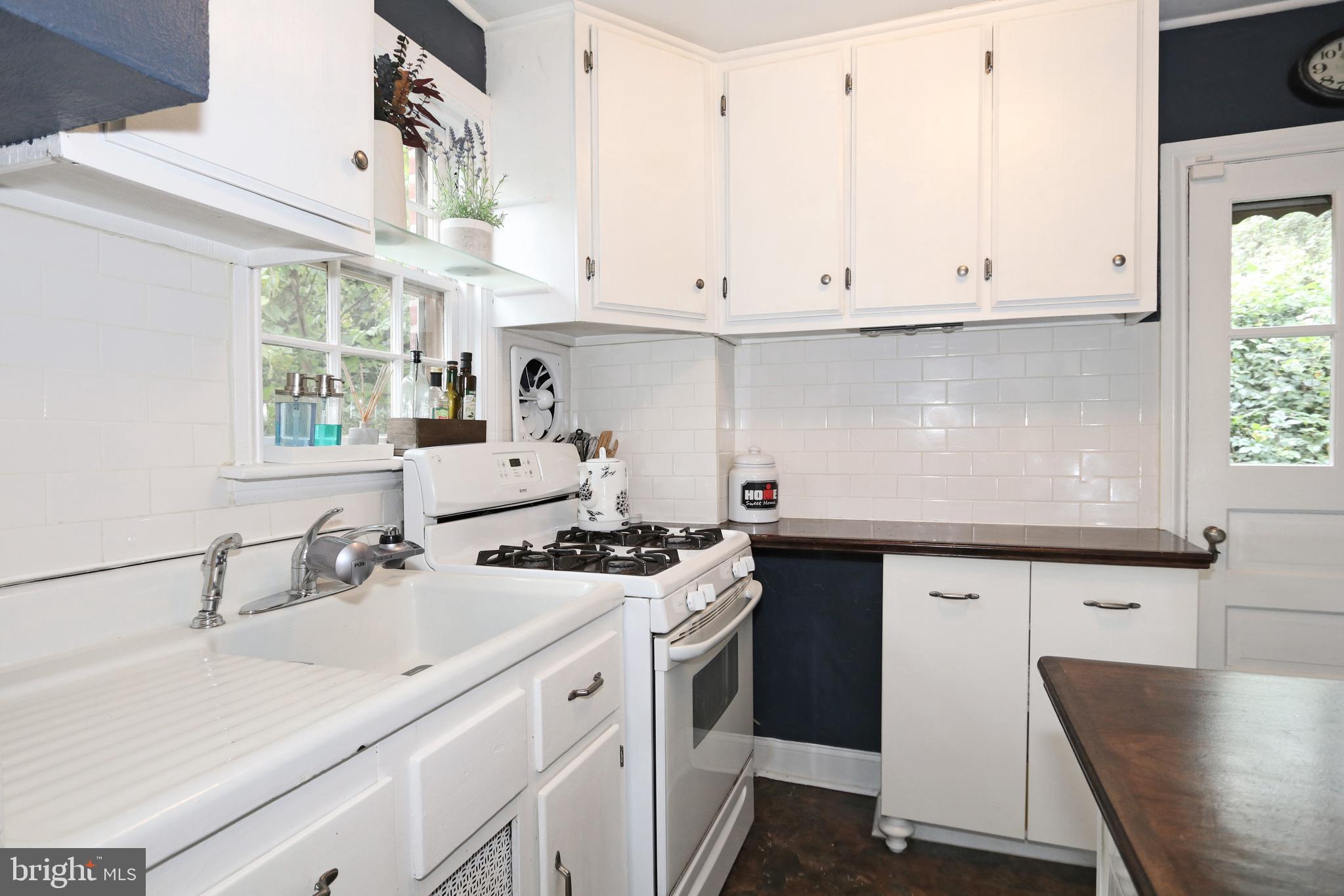 547 Mill Road Havertown, PA 19083 - Photo 14 of 28 Kitchen