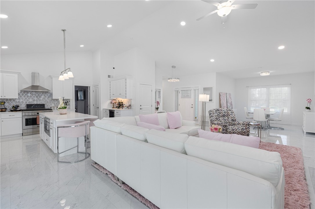 7 Avery Way Richmond, RI 02898 - Photo 20 of 35