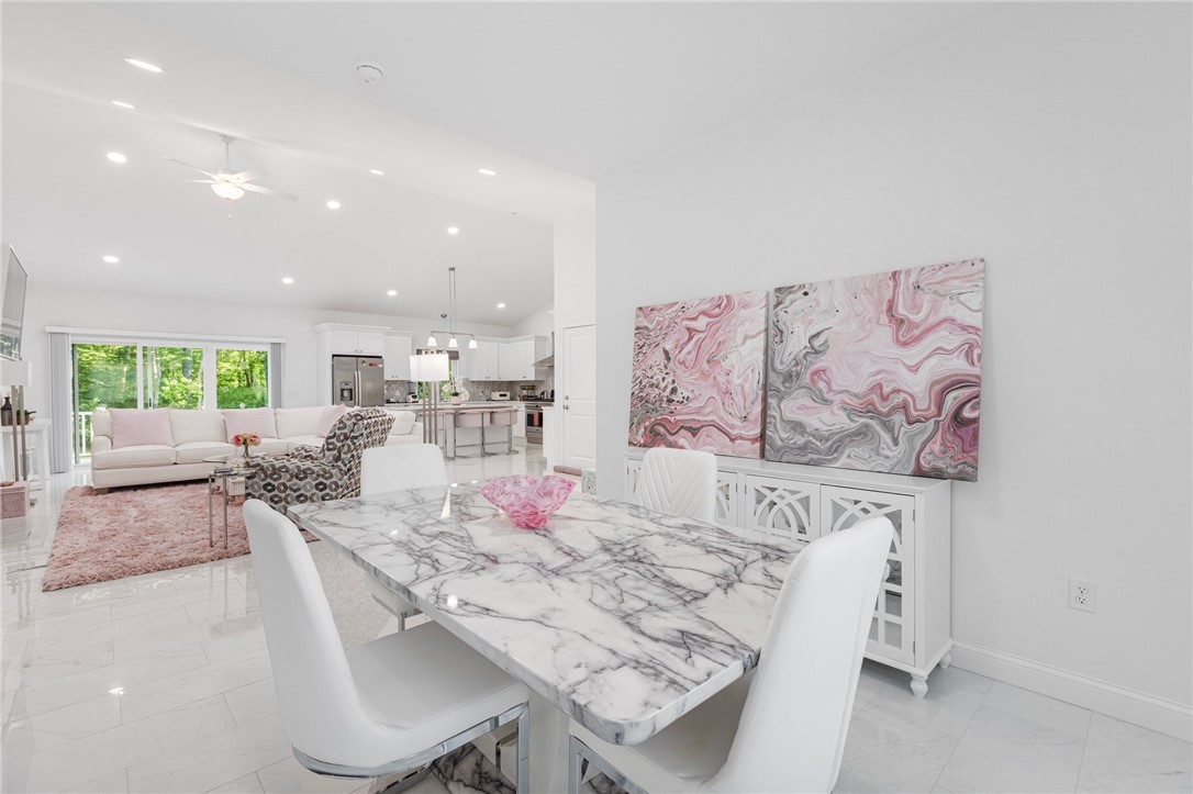 7 Avery Way Richmond, RI 02898 - Photo 22 of 35