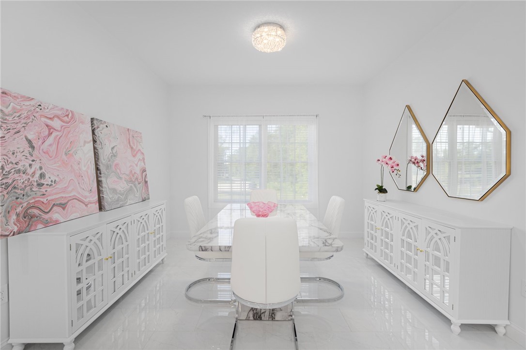 7 Avery Way Richmond, RI 02898 - Photo 23 of 35