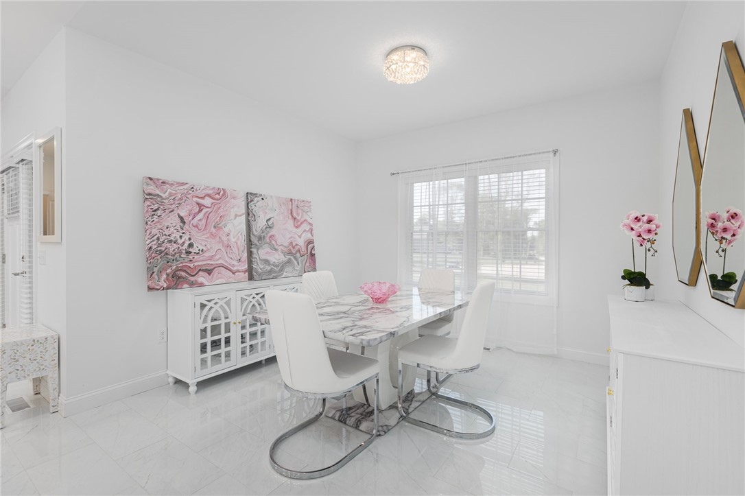 7 Avery Way Richmond, RI 02898 - Photo 24 of 35