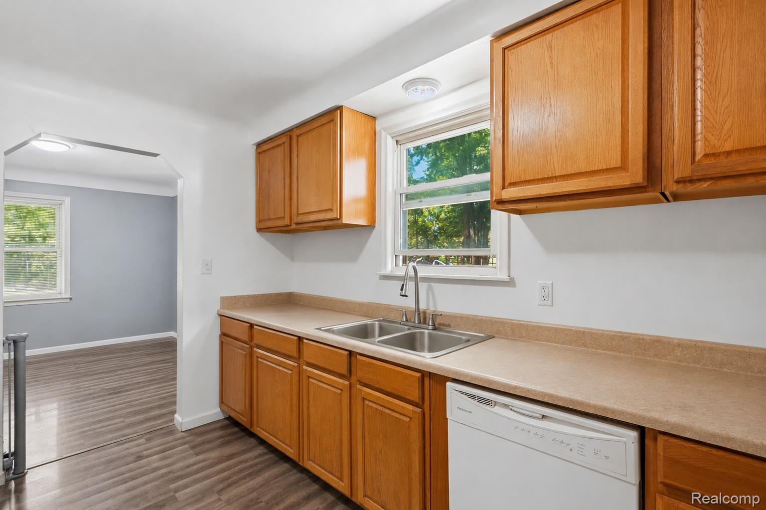 14125 Racho Boulevard Taylor, MI 48180 - Photo 6 of 25 ChatGPT Image Jun 27, 2026, 09_23_40 PM.jpg