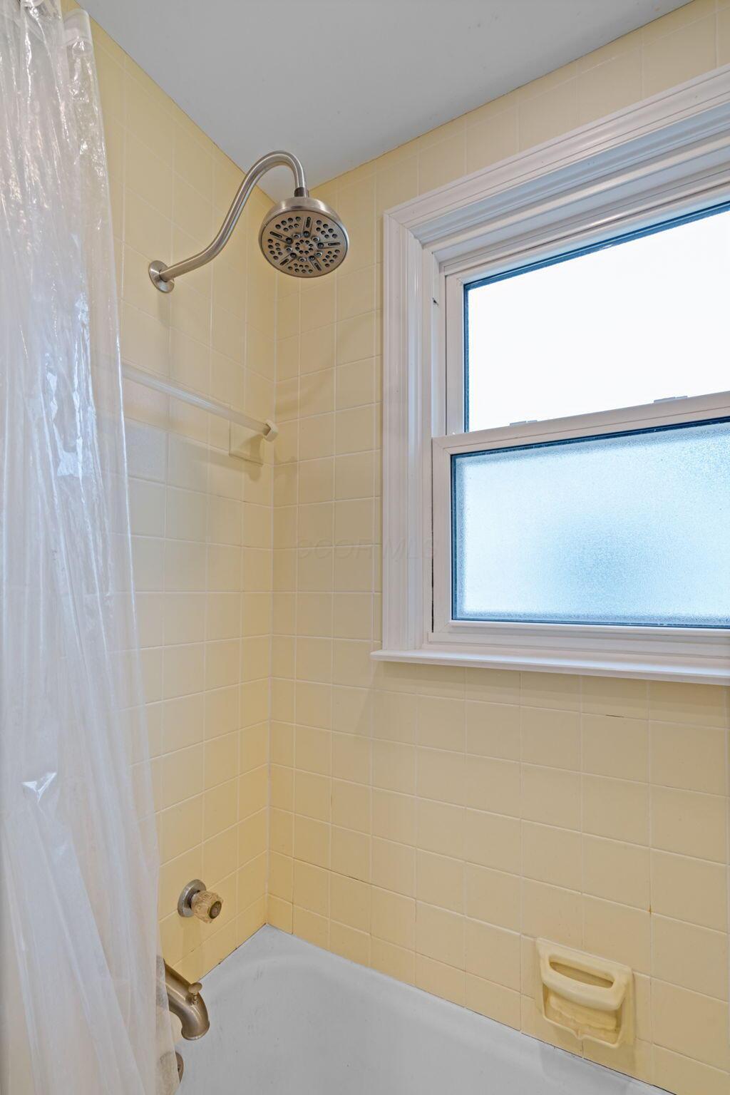 541 South James Road Columbus, OH 43213 - Photo 22 of 33 22-web-or-mls-541 S James Rd-122