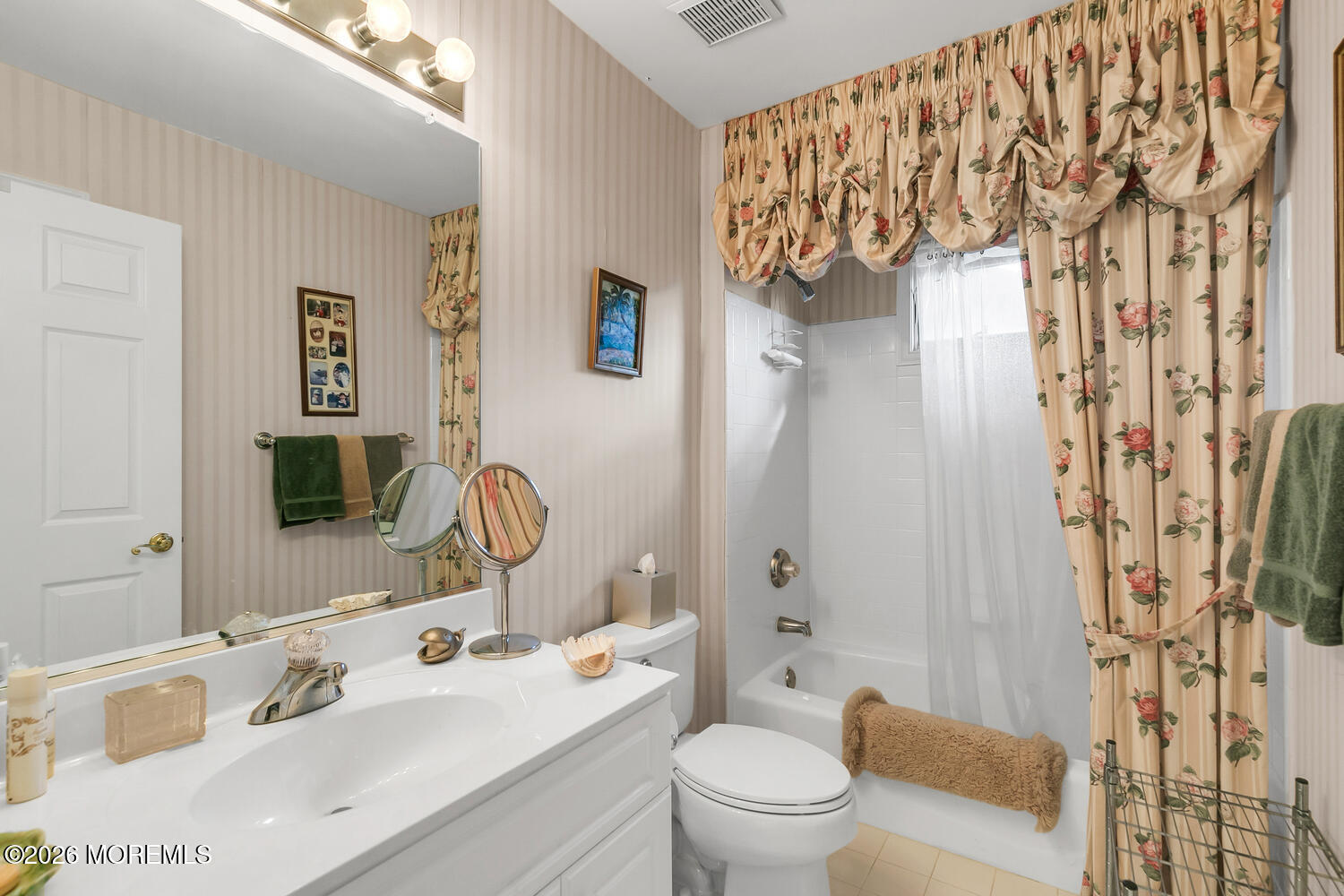 46 Windward Way Red Bank, NJ 07701 - Photo 11 of 19 Full Bath