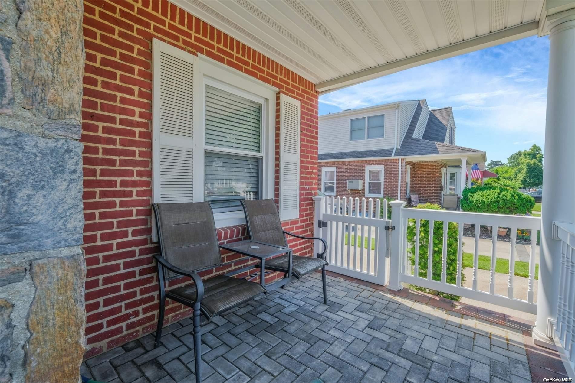 149 Rule Street Franklin Square, NY 11010 - Photo 4 of 33