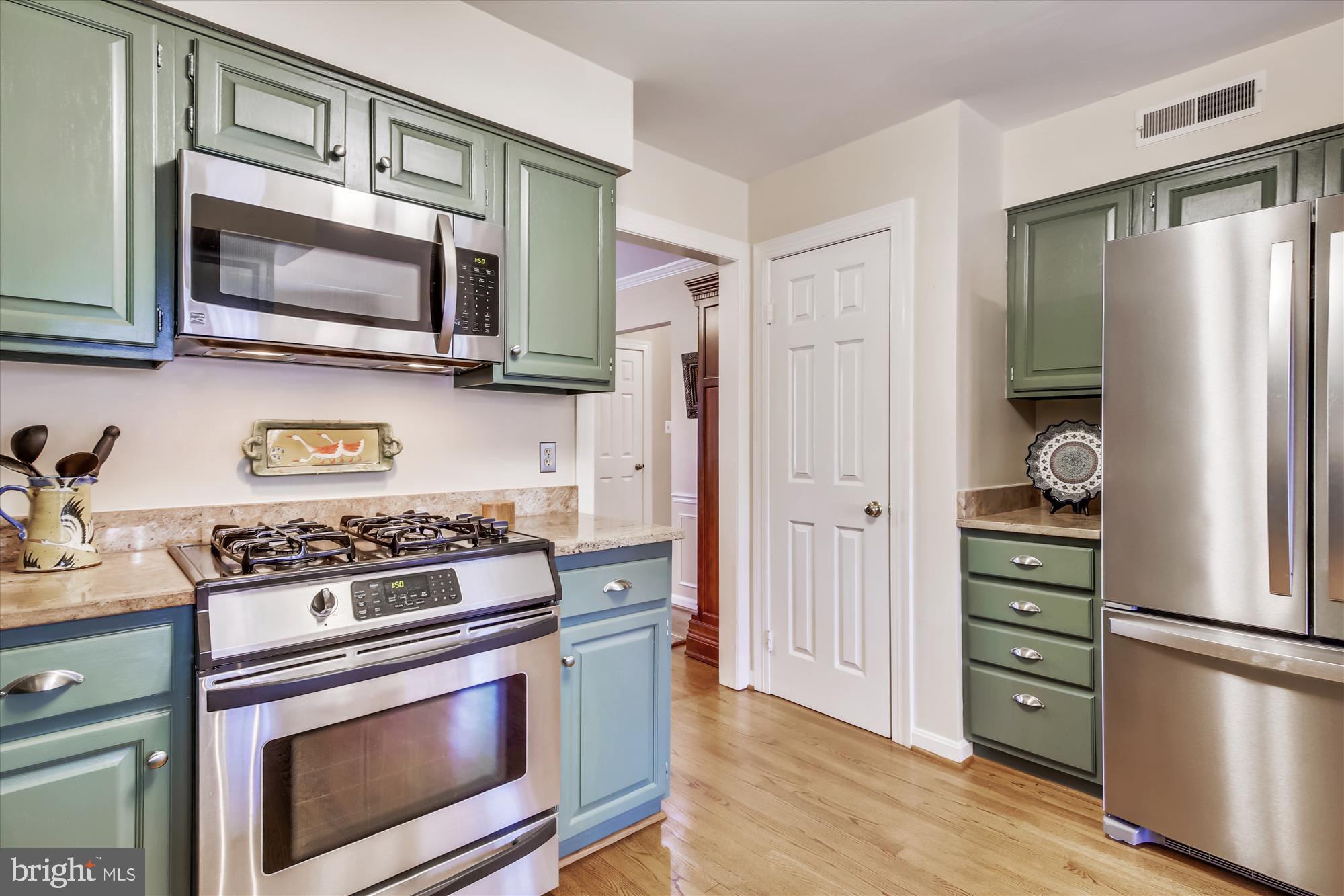 809 Balls Hill Road McLean, VA 22101 - Photo 12 of 55