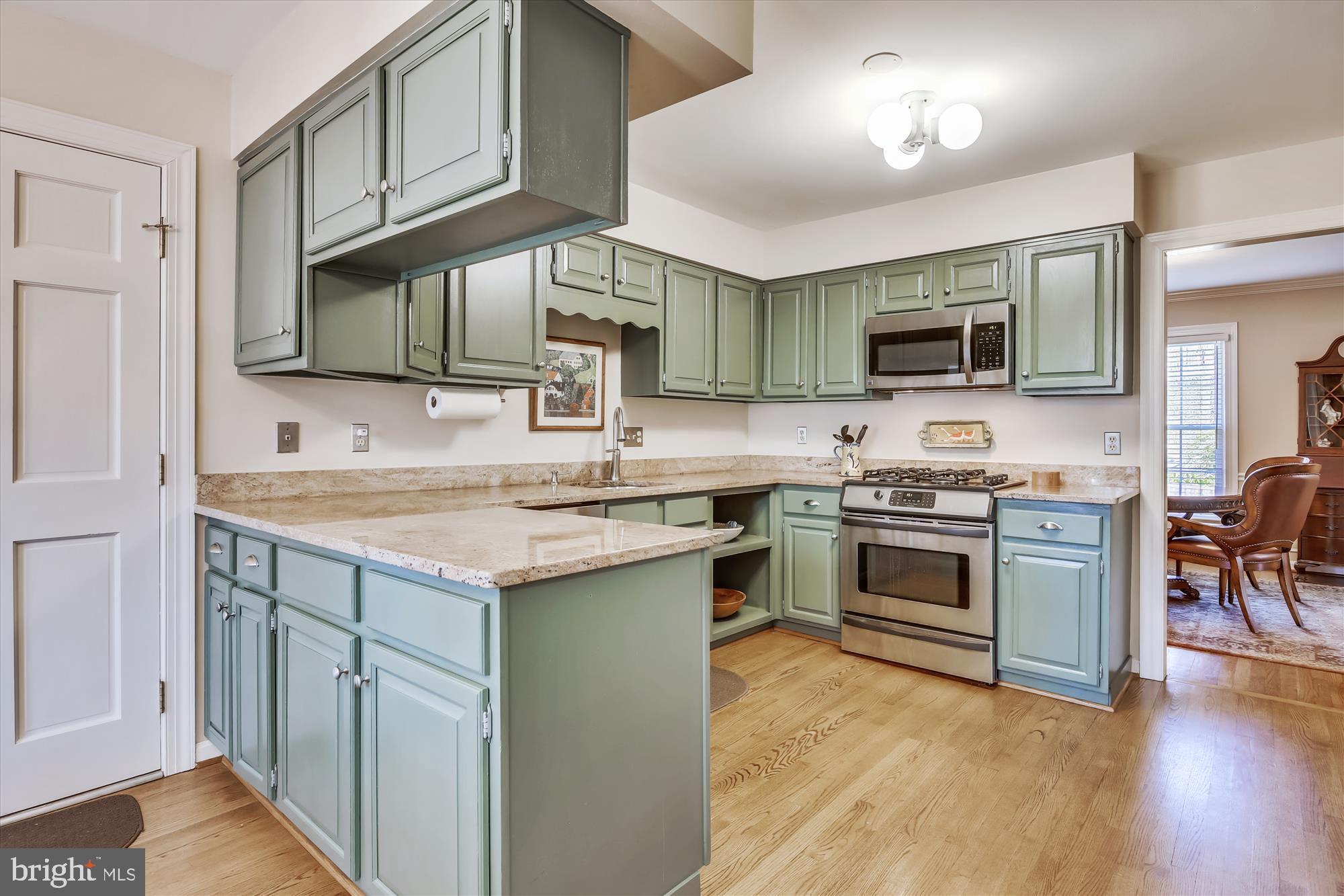 809 Balls Hill Road McLean, VA 22101 - Photo 13 of 55
