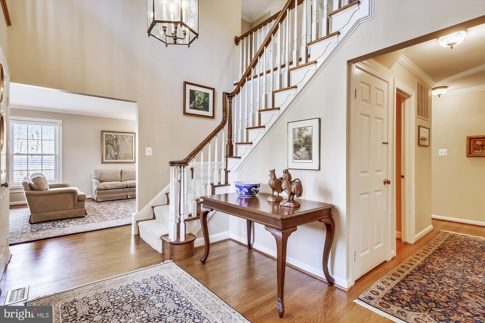 809 Balls Hill Road McLean, VA 22101 - Photo 3 of 55