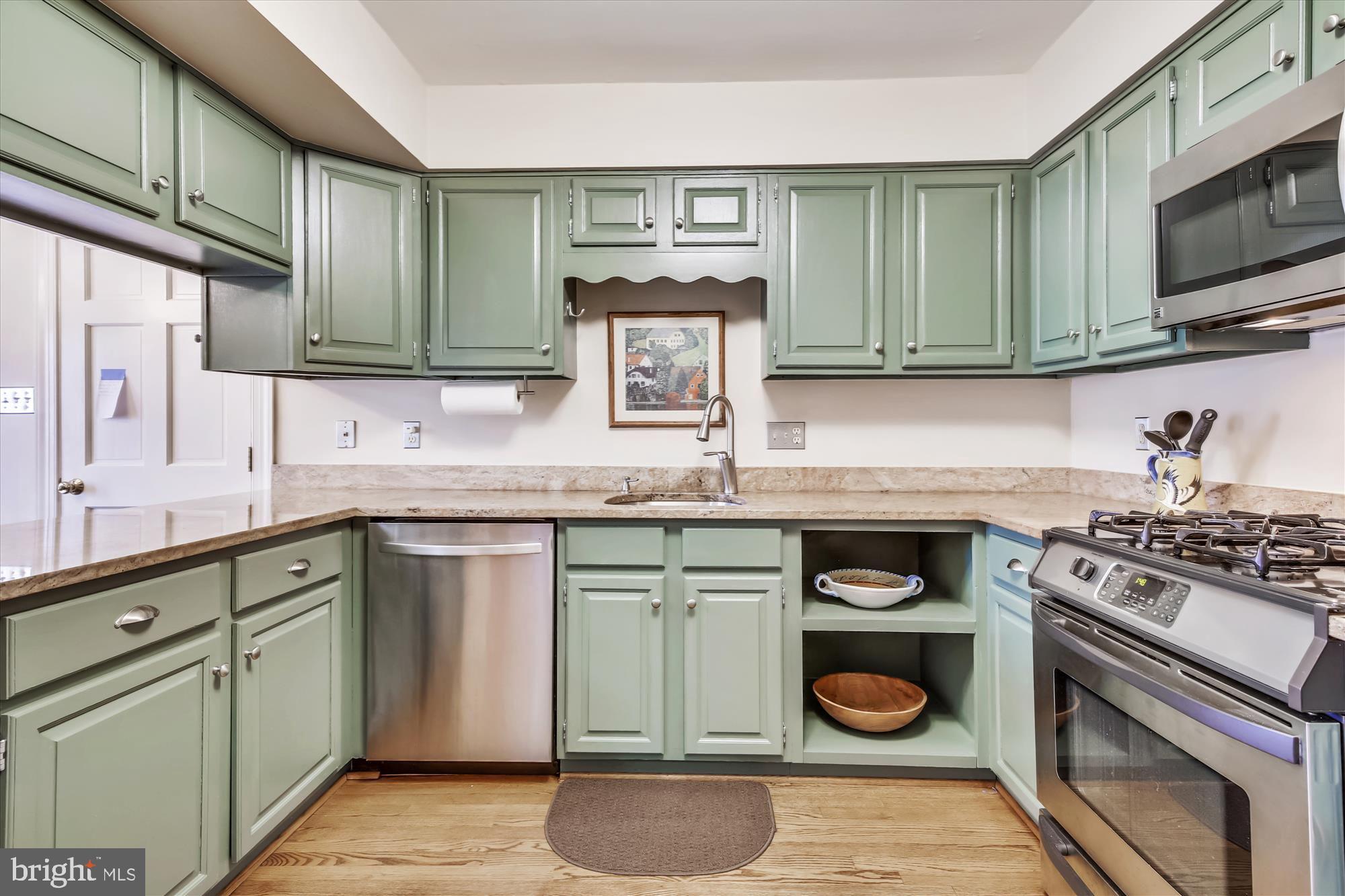 809 Balls Hill Road McLean, VA 22101 - Photo 10 of 55