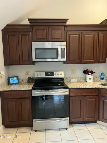 $259,900 | 764 Creek Road, Crown Point, NY 12928