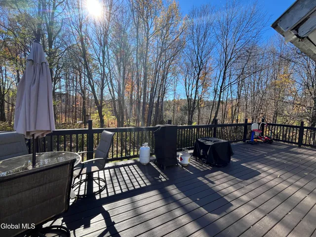 $259,900 | 764 Creek Road, Crown Point, NY 12928