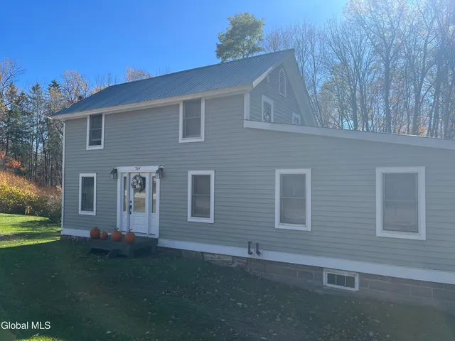 $259,900 | 764 Creek Road, Crown Point, NY 12928