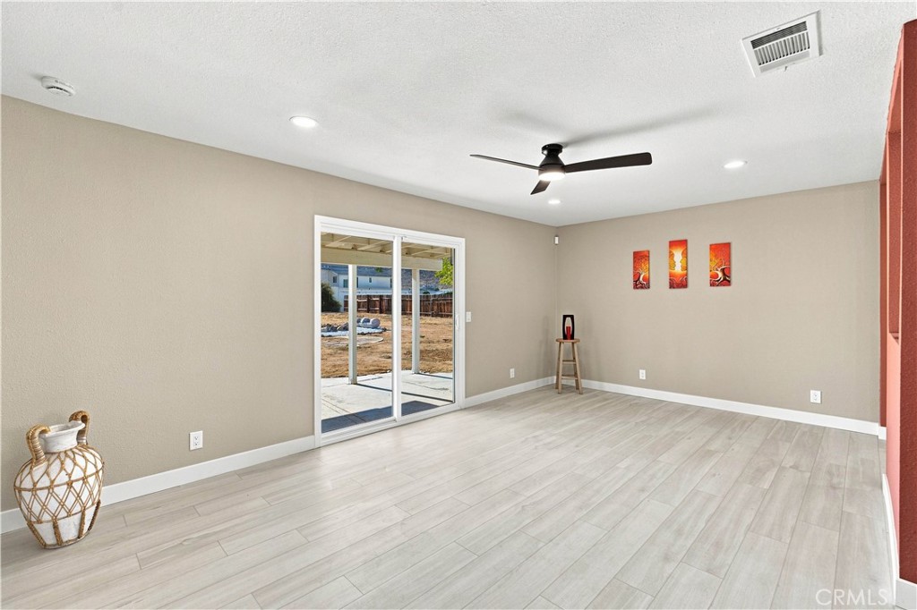 16070 Winnebago Road Apple Valley, CA 92307 - Photo 12 of 53 Gallery Image 12