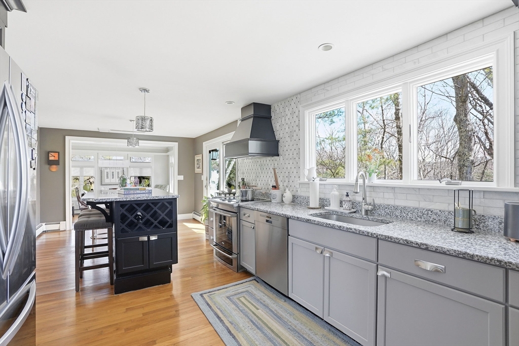 33 Algonquin Road Canton, MA 02021 - Photo 6 of 34