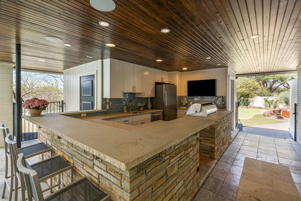 4400 Ridgehaven Road Fort Worth, TX 76116 - Photo 28 of 40 Outdoor Kitchen