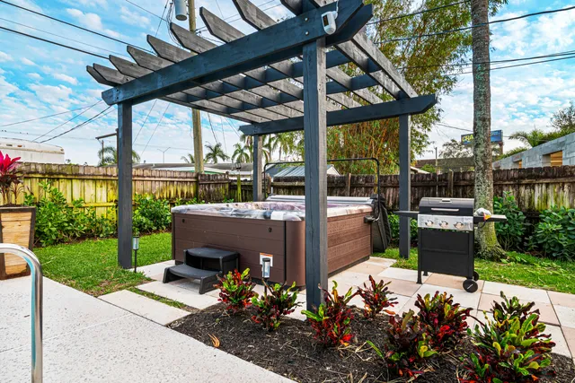 $5,500 | 9154 Bloomfield Drive, Palm Beach Gardens, FL 33410