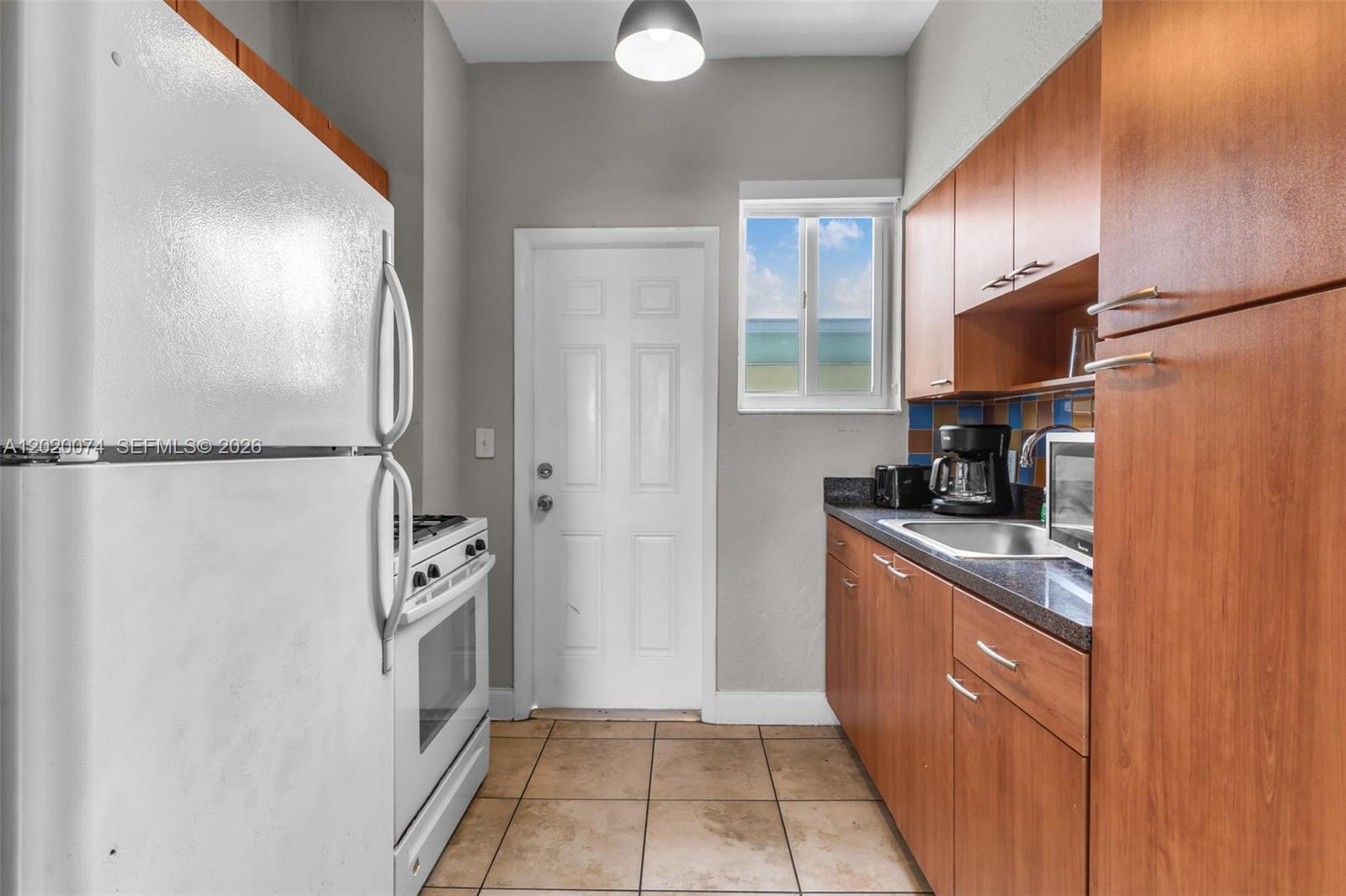 8100 Harding Avenue, Unit 503 Miami Beach, FL 33141 - Photo 7 of 28