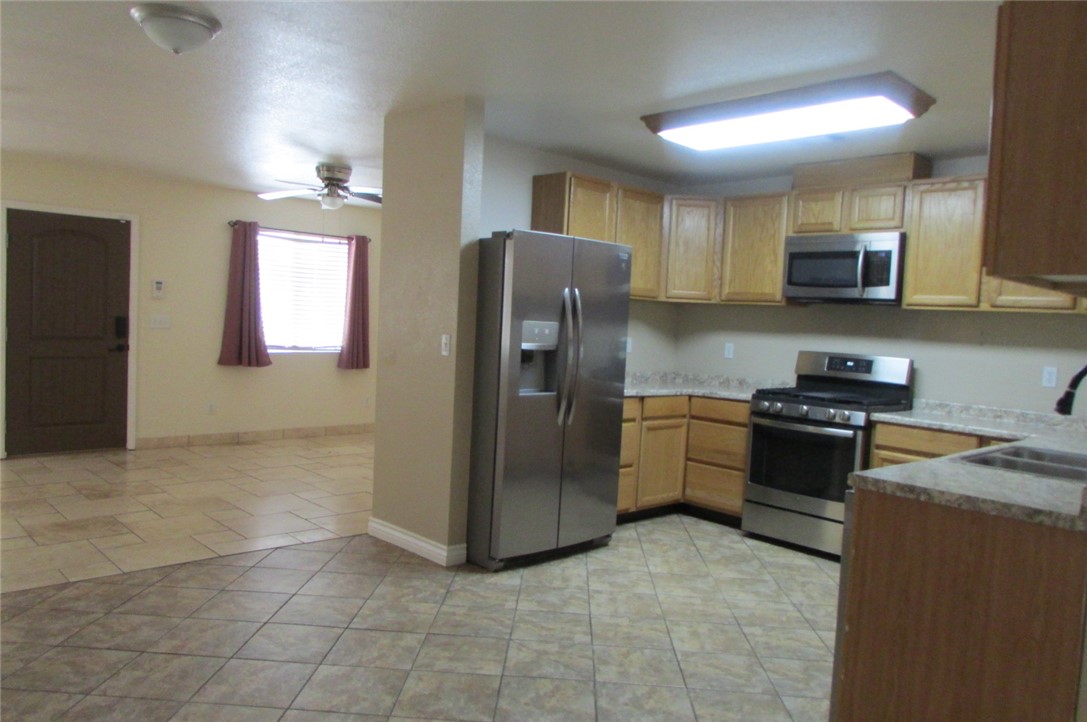 548 Ramar Road Bullhead City, AZ 86442 - Photo 5 of 15