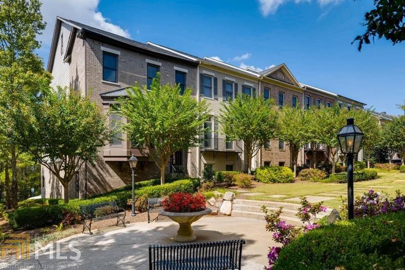 Beautiful end unit townhouse with a courtyard view.