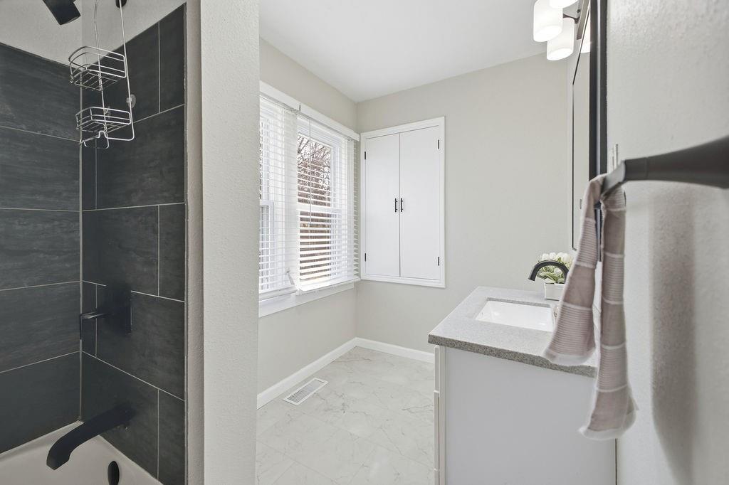 3220 Pickett Road St. Joseph, MO 64503 - Photo 22 of 40