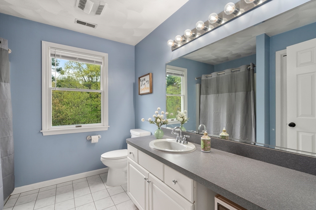 16 Kings Row North Reading, MA 01864 - Photo 20 of 30