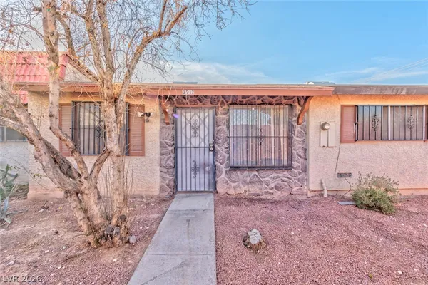 $1,195 | 3912 Torsby Place, Las Vegas, NV 89119
