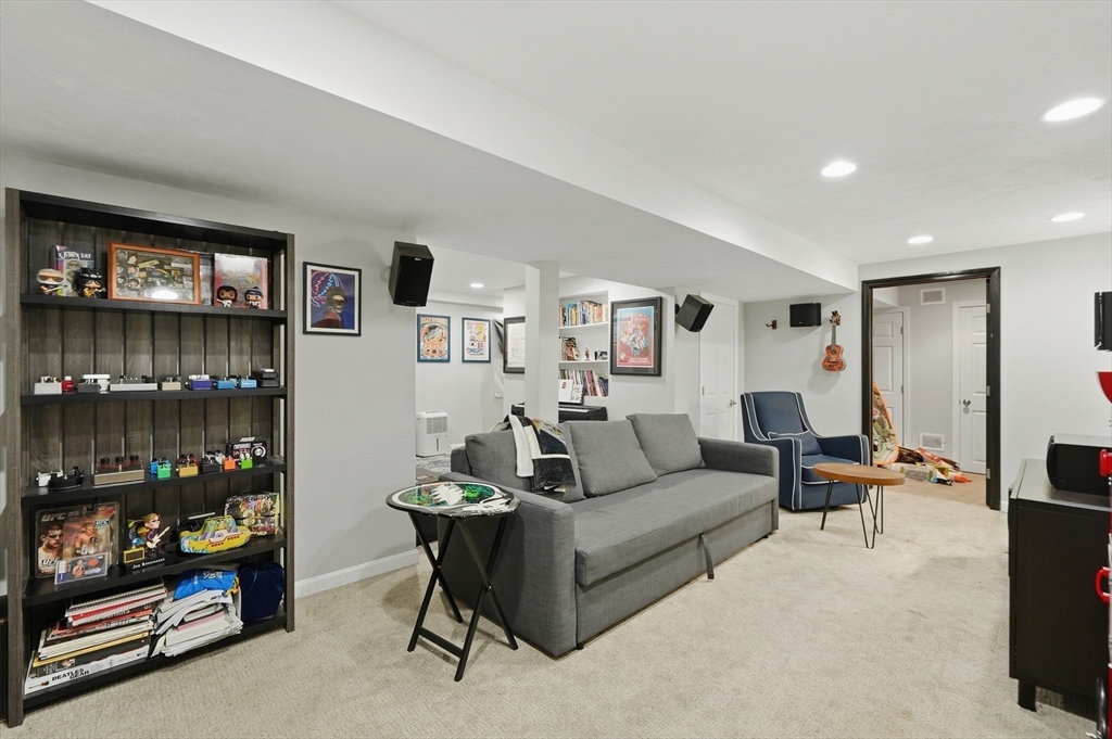 8 Chessman Road Mansfield, MA 02048 - Photo 32 of 36 Gallery Image 32