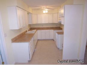 47 Lucerne Drive Springfield, IL 62707 - Photo 4 of 9