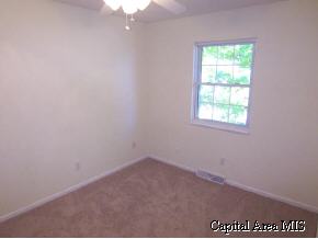 47 Lucerne Drive Springfield, IL 62707 - Photo 8 of 9