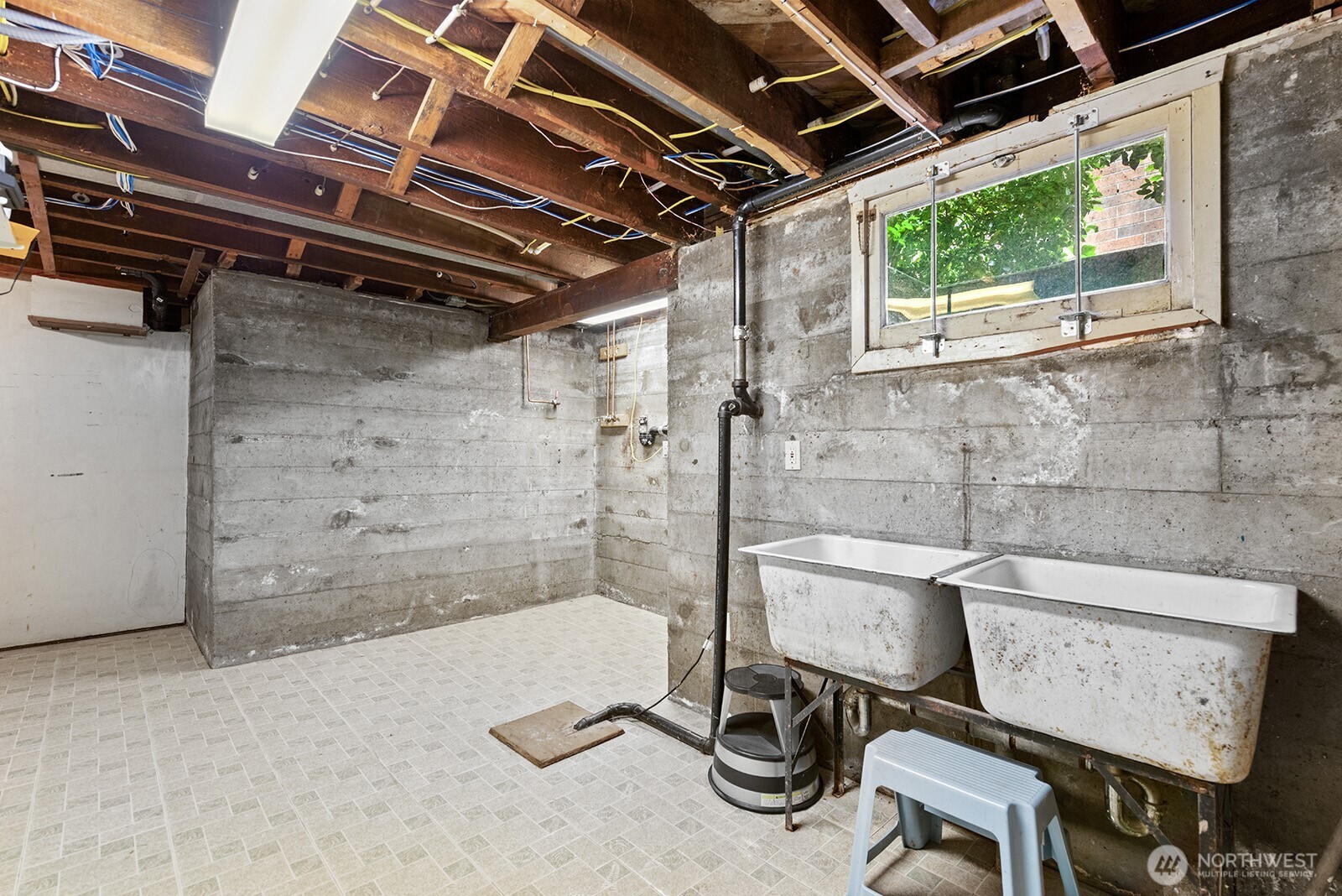 116 Williams Avenue South Renton, WA 98057 - Photo 24 of 37 a bathroom with a toilet and a shower