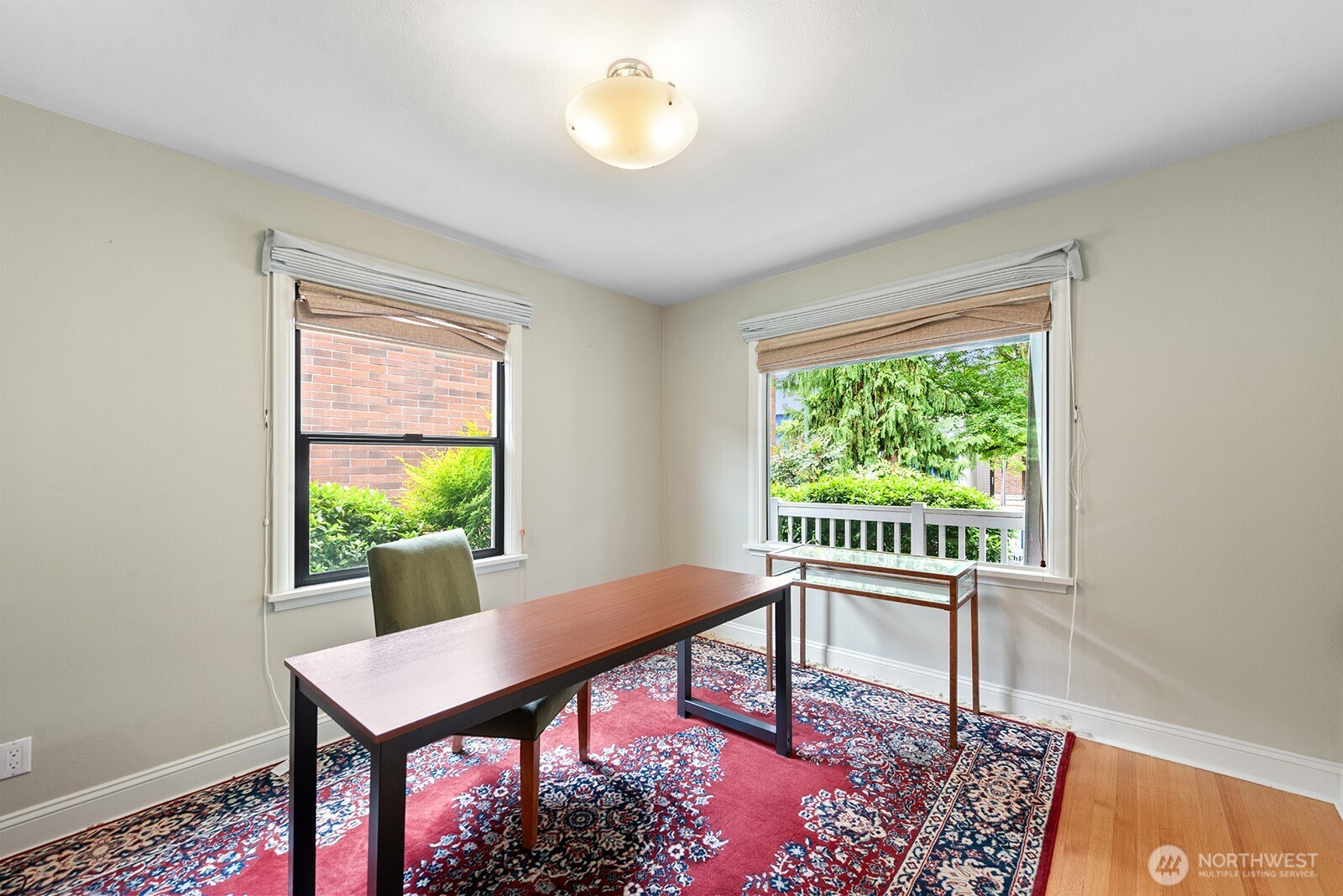 116 Williams Avenue South Renton, WA 98057 - Photo 7 of 37 a workspace with furniture and a window