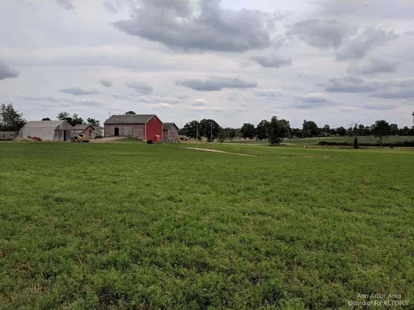 $289,900 | 6300 Dell Road, Saline, MI 48176