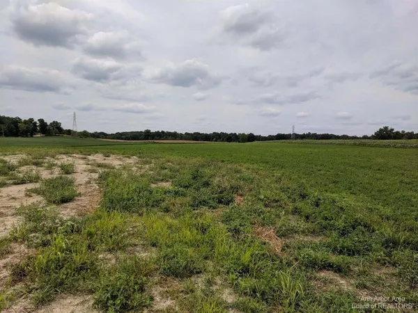 $289,900 | 6300 Dell Road, Saline, MI 48176