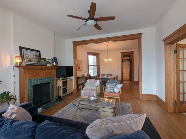 $425,000 | 1402 West Belle Plaine Avenue, Unit 2, Chicago, IL 60613