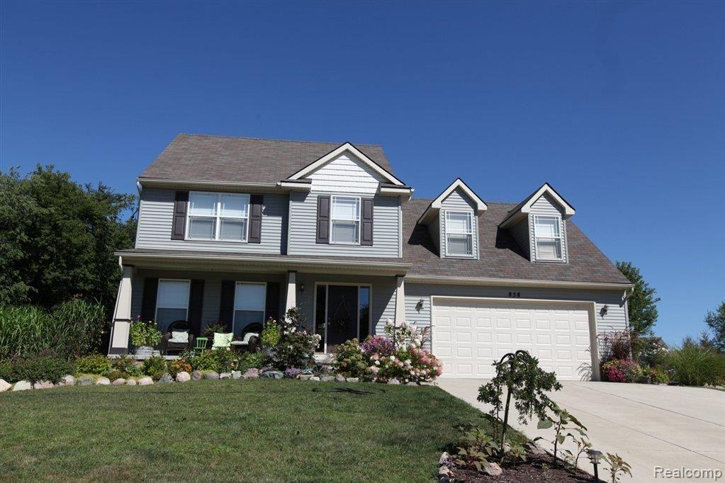 858 Dewars Street Howell, MI 48843 - Photo 2 of 17 002SR_.JPG