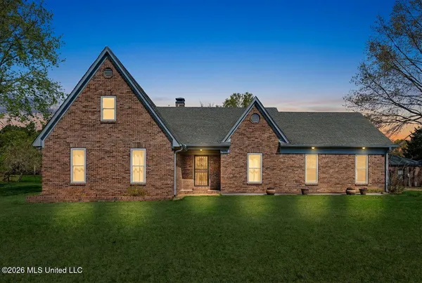 $450,000 | 5900 Paloma Drive, Olive Branch, MS 38654