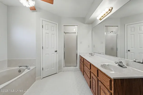 $450,000 | 5900 Paloma Drive, Olive Branch, MS 38654