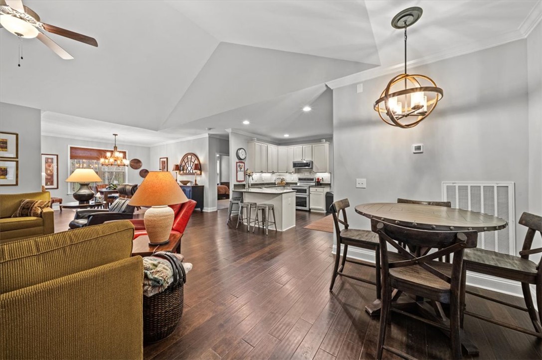 77 Angus Run Seneca, SC 29672 - Photo 5 of 36