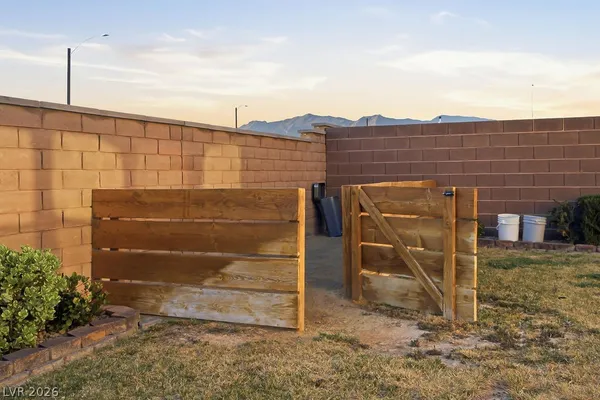 $595,999 | 6905 Toll Mountain Street, North Las Vegas, NV 89086