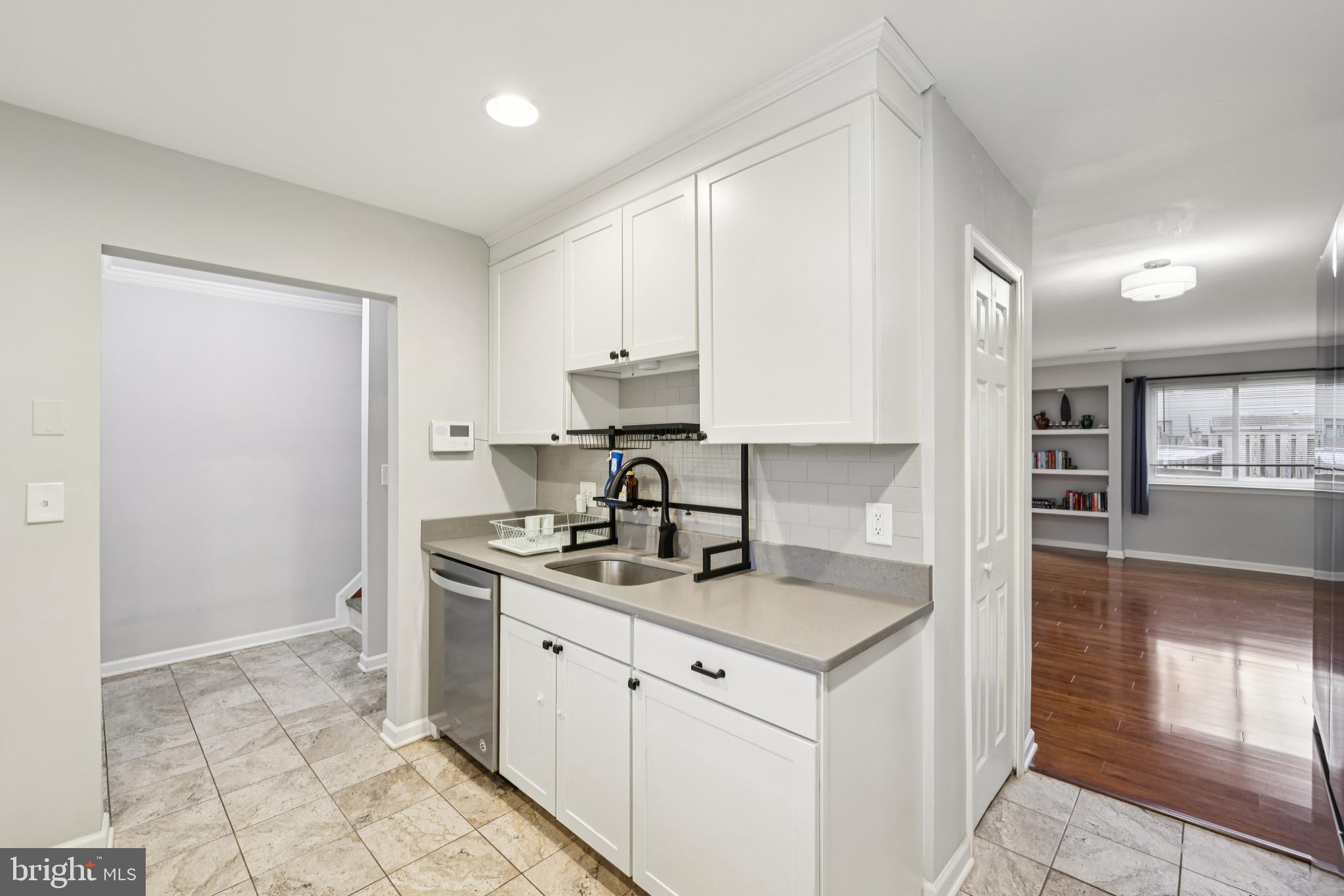 1014 Cedar Ridge Court Annapolis, MD 21403 - Photo 13 of 39 Kitchen