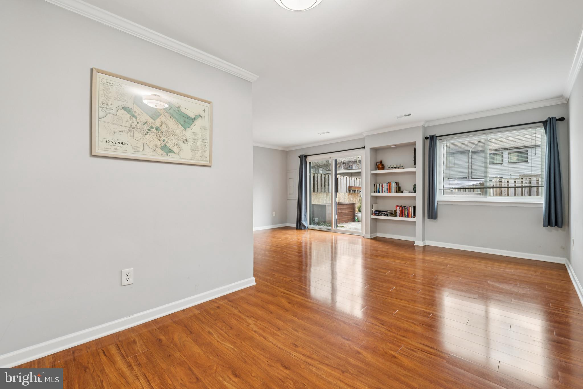1014 Cedar Ridge Court Annapolis, MD 21403 - Photo 2 of 39 Living Room
