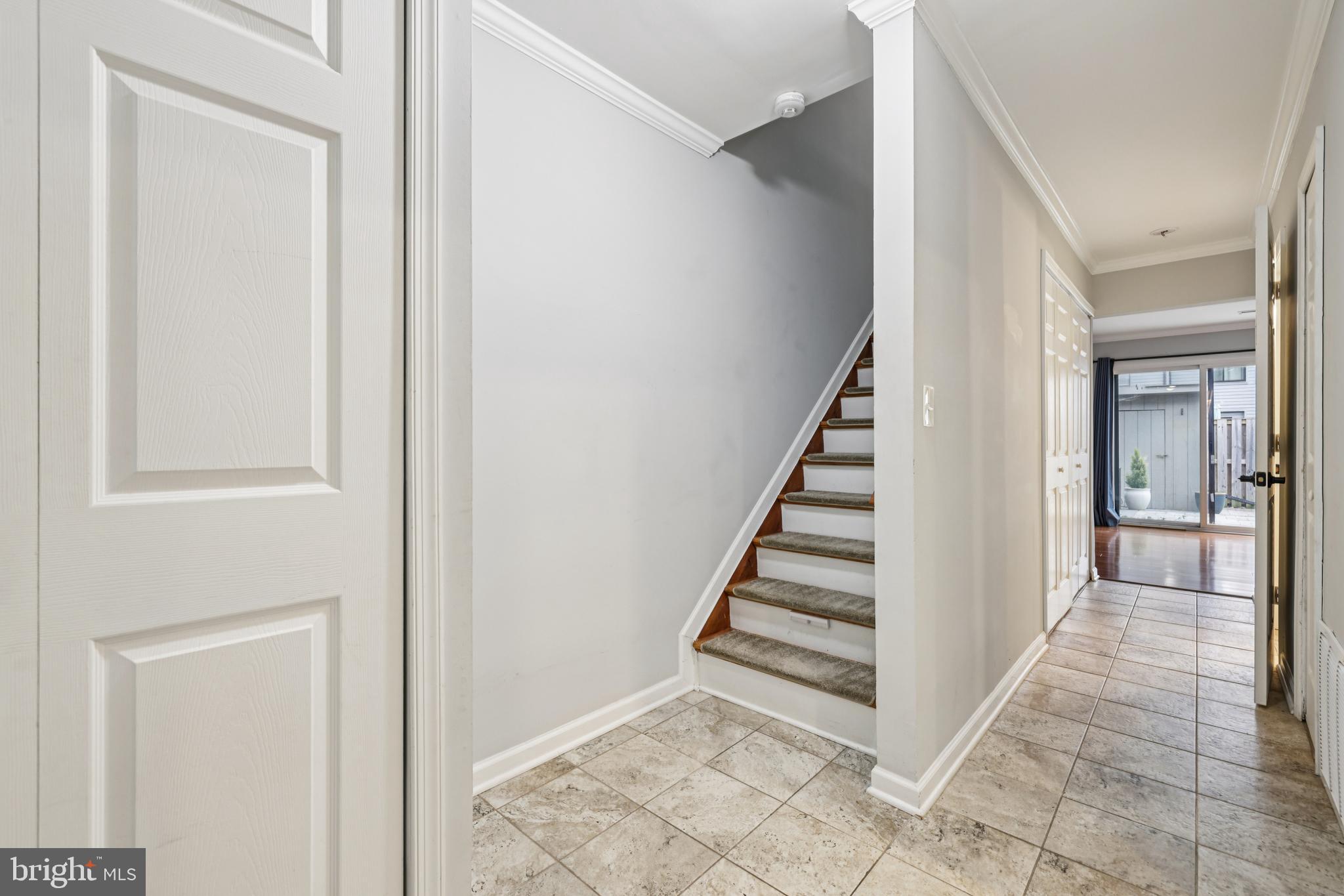 1014 Cedar Ridge Court Annapolis, MD 21403 - Photo 7 of 39 Foyer