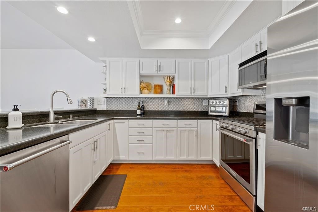 27065 Rio Prado Drive Valencia, CA 91354 - Photo 6 of 23