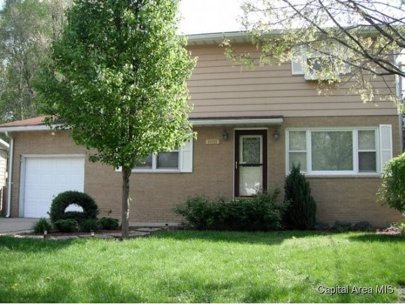 1100 North 32nd Street Springfield, IL 62702 - Photo 1 of 24 Gallery Image 1