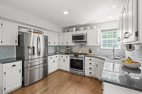 $420,000 | 21719 West 51st Terrace, Shawnee, KS 66226