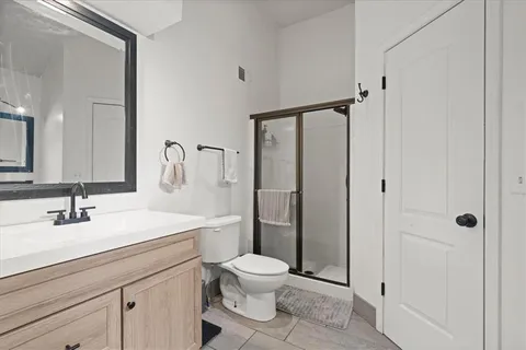 $420,000 | 21719 West 51st Terrace, Shawnee, KS 66226