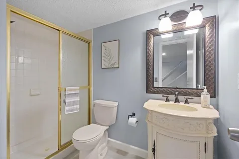 $420,000 | 21719 West 51st Terrace, Shawnee, KS 66226