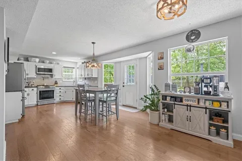 $420,000 | 21719 West 51st Terrace, Shawnee, KS 66226